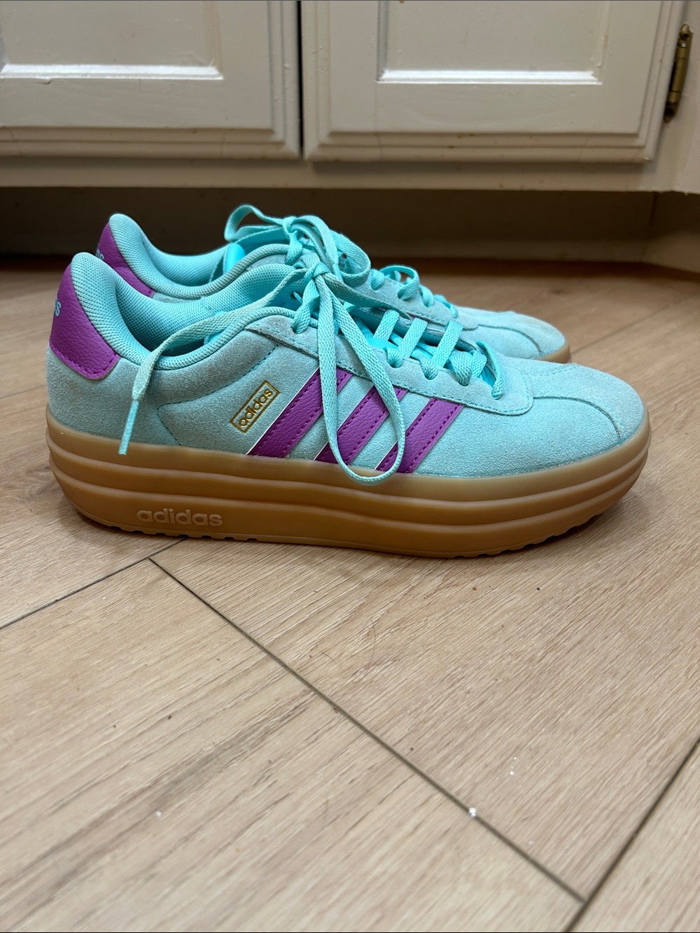 Adidas Court Bold Sneakers Big Girl Size 5